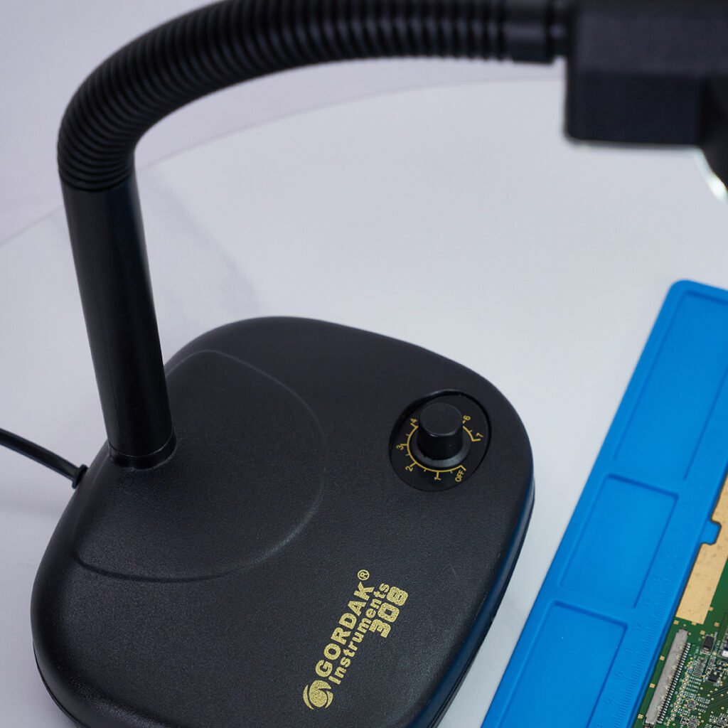 GORDAK-308-Magnifying-Lamp